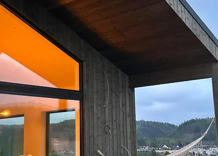 别墅 Melo Panorama Design With Magical Views 拉尔维克