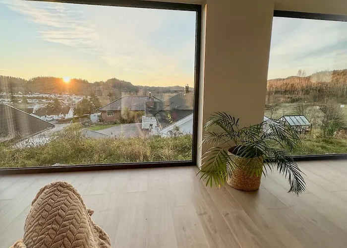 Melo Panorama Design With Magical Views Villa